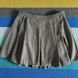 Vineyard Vines Gray Wool Skirt • Size 6 • Like New